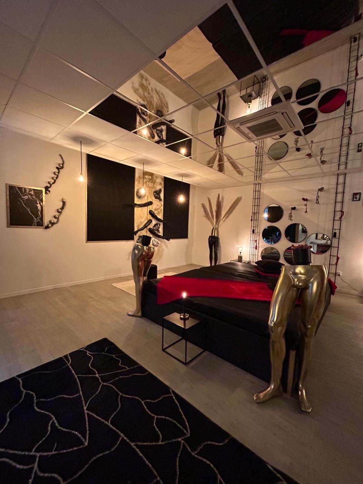 L'Escapade Sensuelle - La Love Room D'Épernay Buitenkant foto