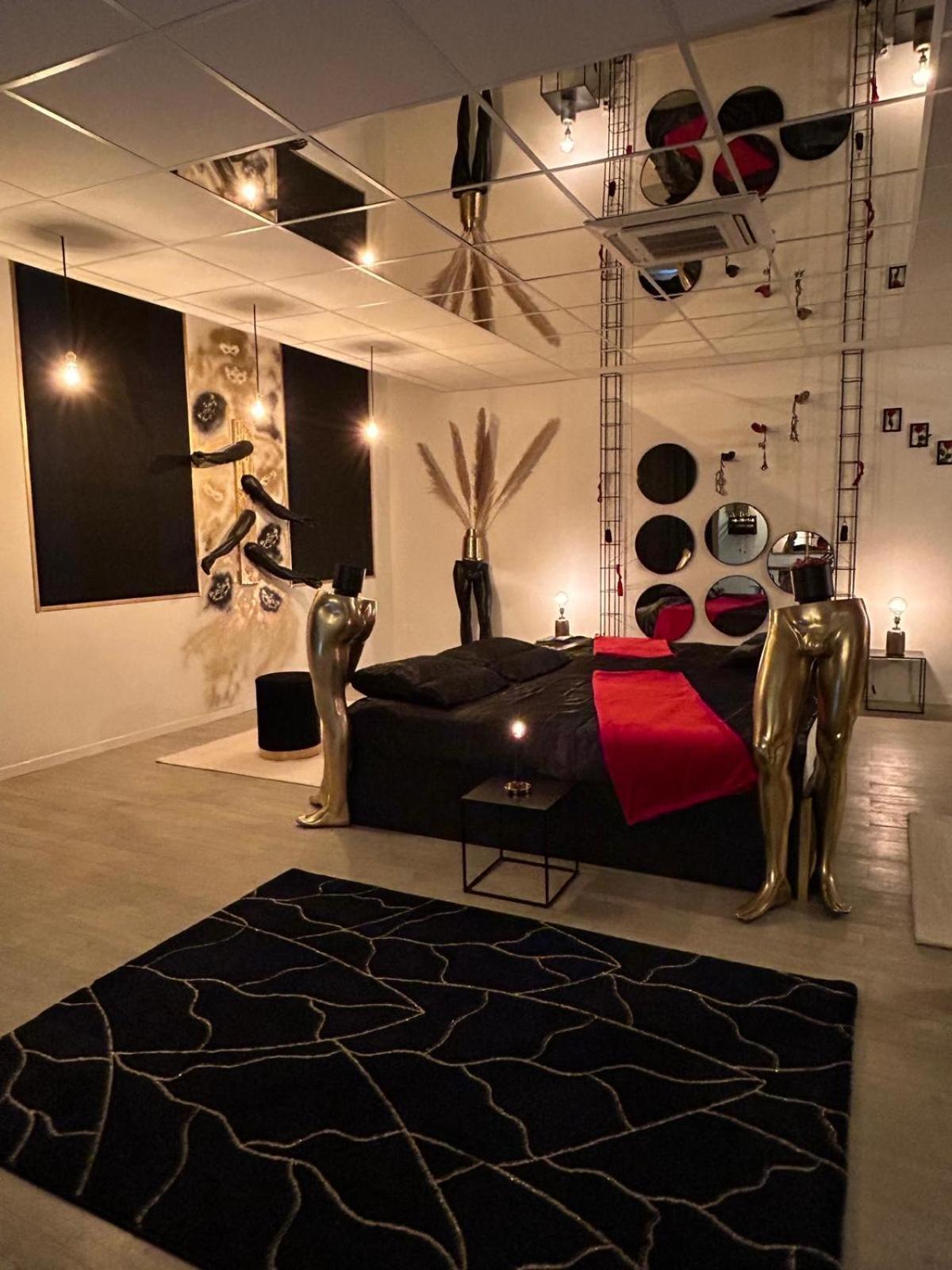 L'Escapade Sensuelle - La Love Room D'Épernay Buitenkant foto