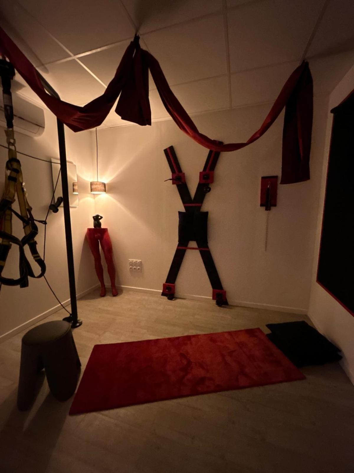 L'Escapade Sensuelle - La Love Room D'Épernay Buitenkant foto